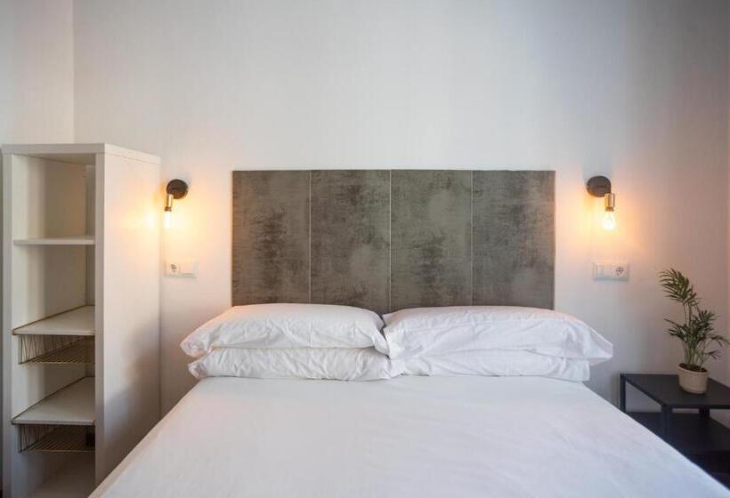 اتاق استاندارد با بالکن, Naim Guest House