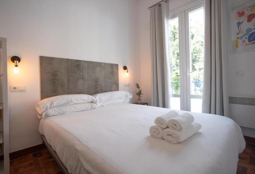 اتاق استاندارد با بالکن, Naim Guest House