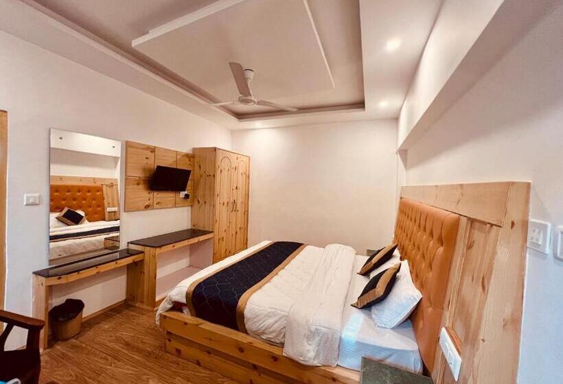 豪华房间, The Manali Castle Majestic Mountain Retreat