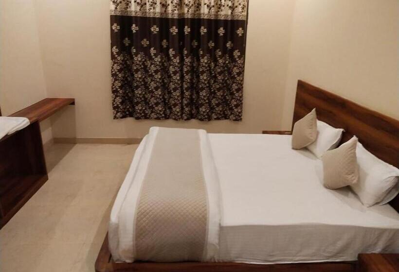 اتاق لوکس, Red Berry Resort