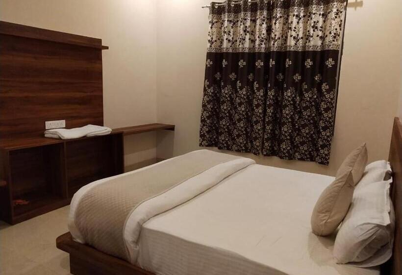 اتاق لوکس, Red Berry Resort