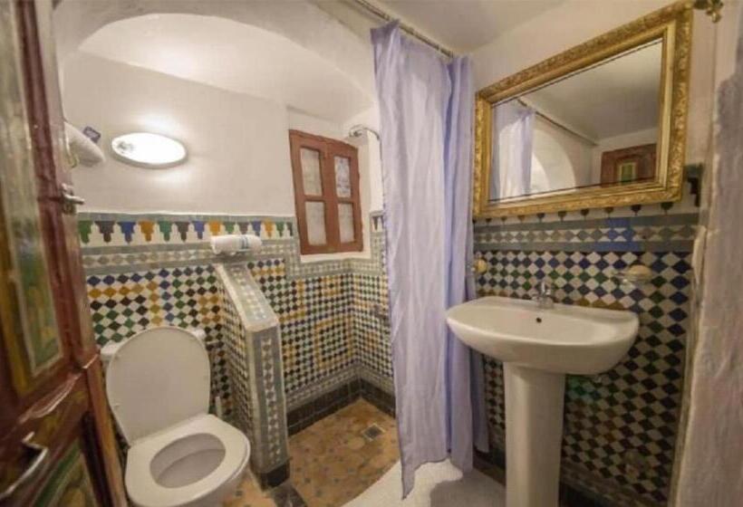 اتاق ساده سه نفره, Fez Experiences