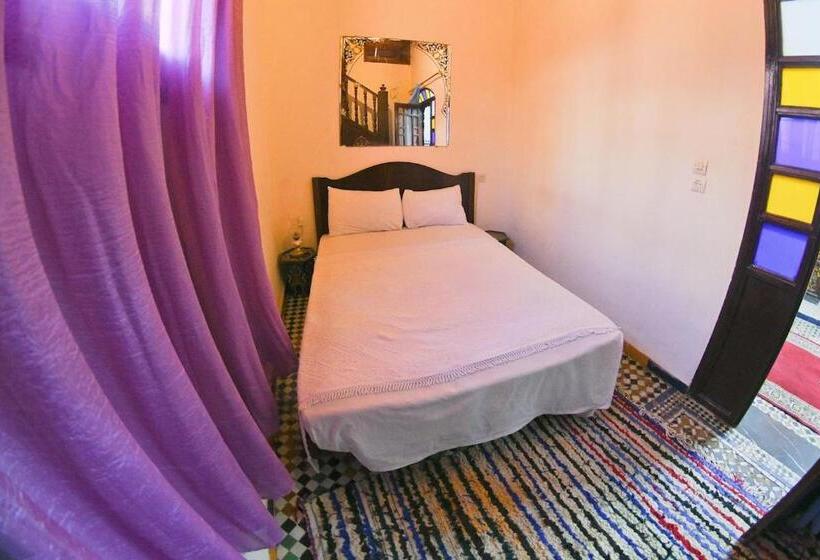 سوییت خانوادگی, Fez Experiences