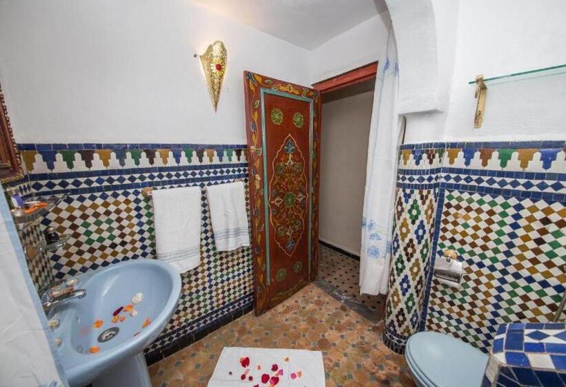 اتاق کلاسیک چهارنفره, Fez Experiences