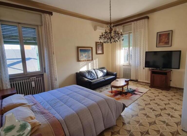 اتاق استاندارد, Viaemilia