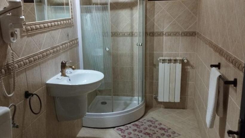 Family Suite, Virágcsárda / Casa Cu Flori Events & Rooms