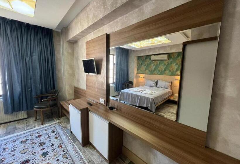 استودیوی استاندارد, Feridiye