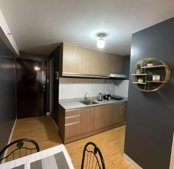 バルコニー付き1ベッドルームアパートメント, 1 Bed 1 Bath Near Airport