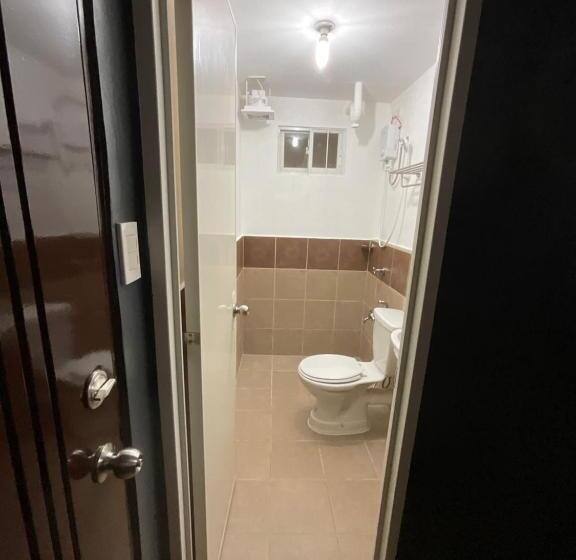 آپارتمان 1 خوابه با بالکن, 1 Bed 1 Bath Near Airport