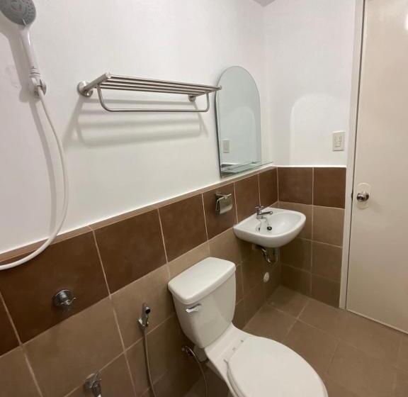 آپارتمان 1 خوابه با بالکن, 1 Bed 1 Bath Near Airport