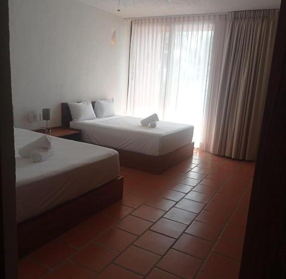 جناح جونيور مزوَّد بشرفة, Aurelia