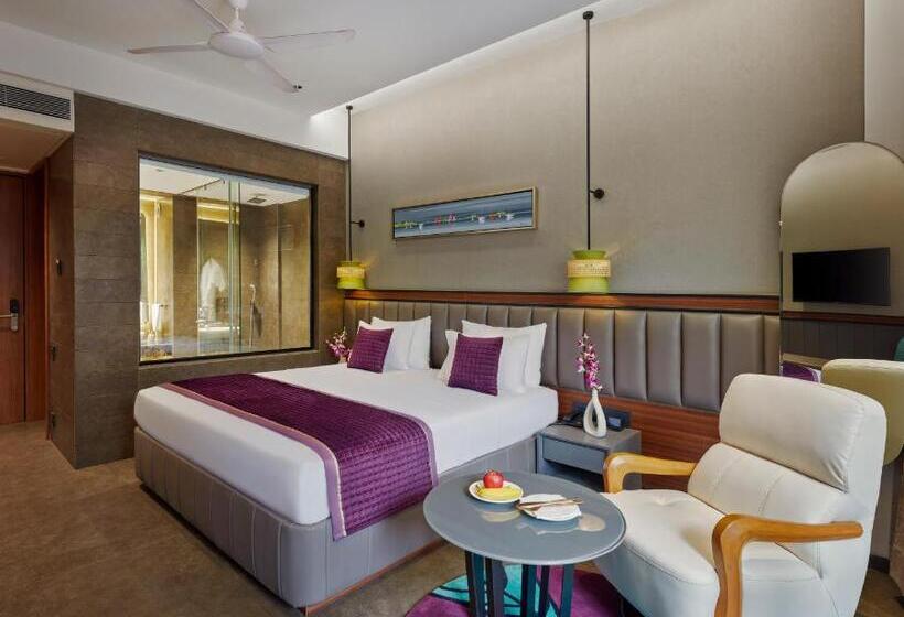 带大床的高级房间, Moyrah By Greenpark