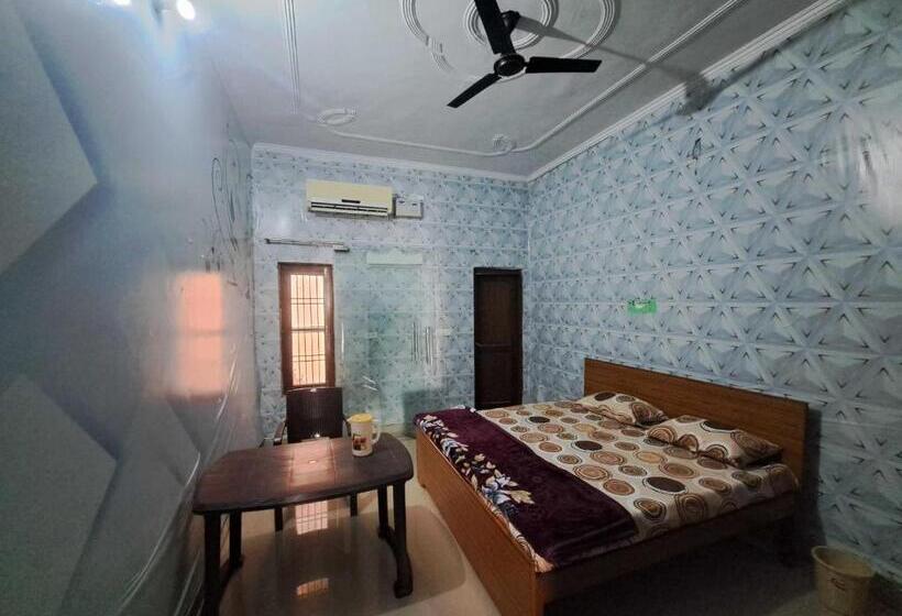 Номер Стандарт, Oyo Ashiyana Guest House