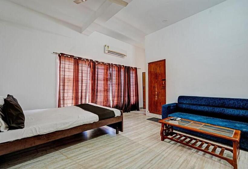 三人经典房间, Oyo Flagship Ecr Goa Beach Resort