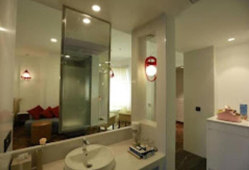 سوئیت با تخت بزرگ, Pal Heights Mantra Bhubaneshwar