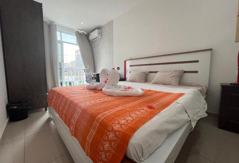 سوییت لوکس, Principal