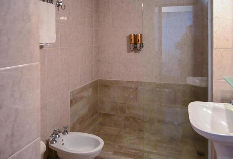 غرفة كلاسيكية رباعية, San Carlos