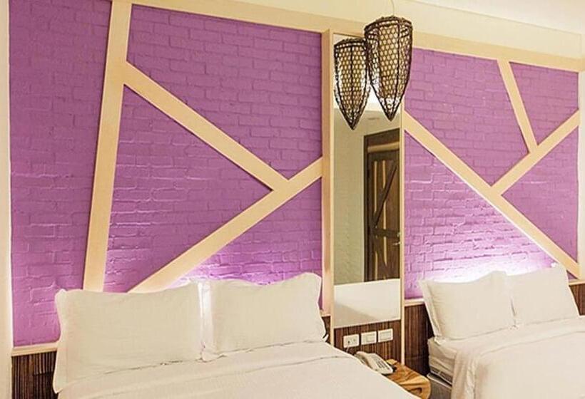 トリプルクラシックルーム, O Jangipur Lodge