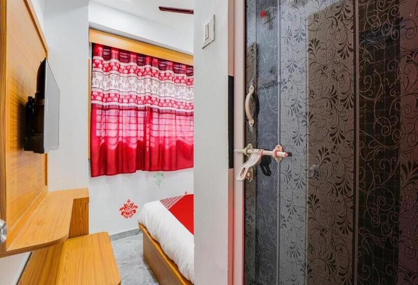 Трехместный Номер Классика, Oyo Hotel Green City