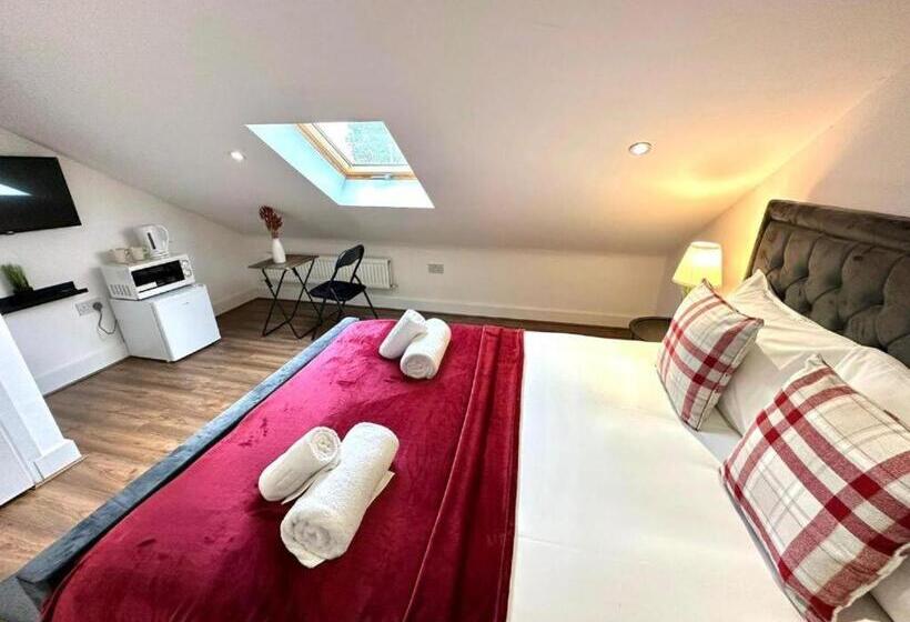 غرفة قياسية حمام مشترك, Hounslow Suites Tw3