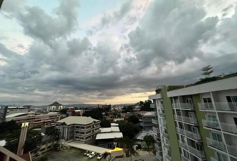 آپارتمان 1 خوابه با بالکن, 1bedroom Suite @ Mesatierra Garden Residences