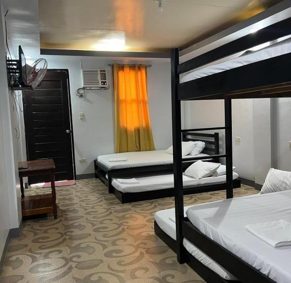 غرفة عائلية, Nińas Transient Baler