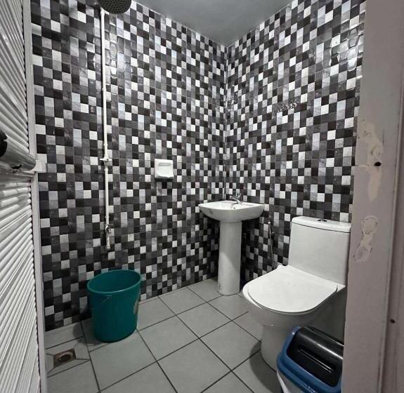 غرفة ديلوكس عائلية, Nińas Transient Baler