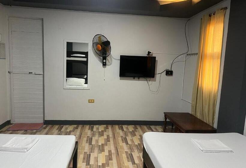 غرفة ديلوكس عائلية, Nińas Transient Baler