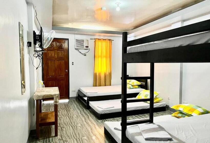 غرفة عائلية مطلّة علي الجبل, Nińas Transient Baler