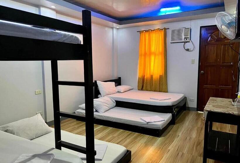 غرفة عائلية مطلّة علي الجبل, Nińas Transient Baler