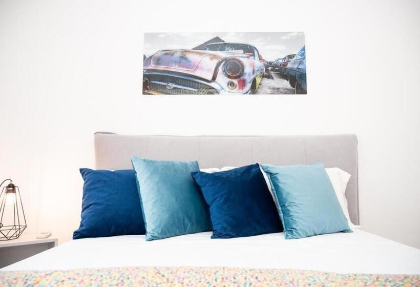 غرفة قياسية مزوَّدة بتراس, Room 500