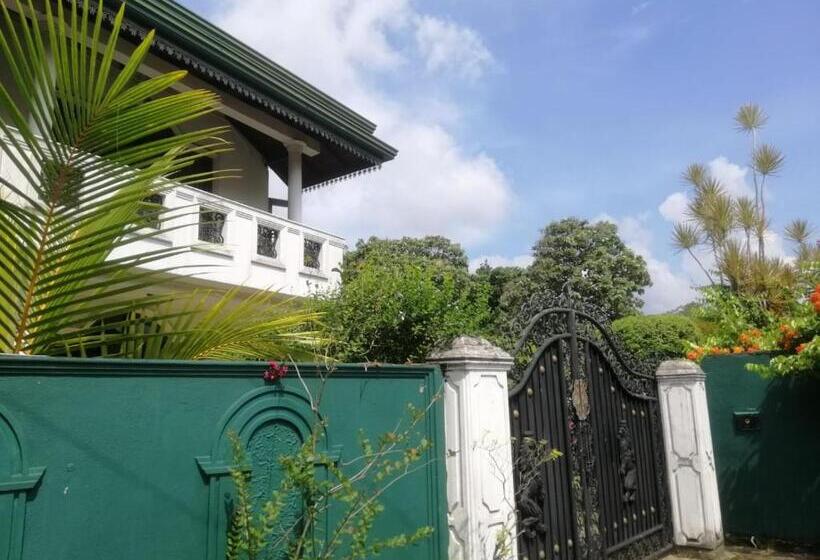 带1个卧室带花园景观的公寓, Blossoms Apartment 20 Min From Air Port