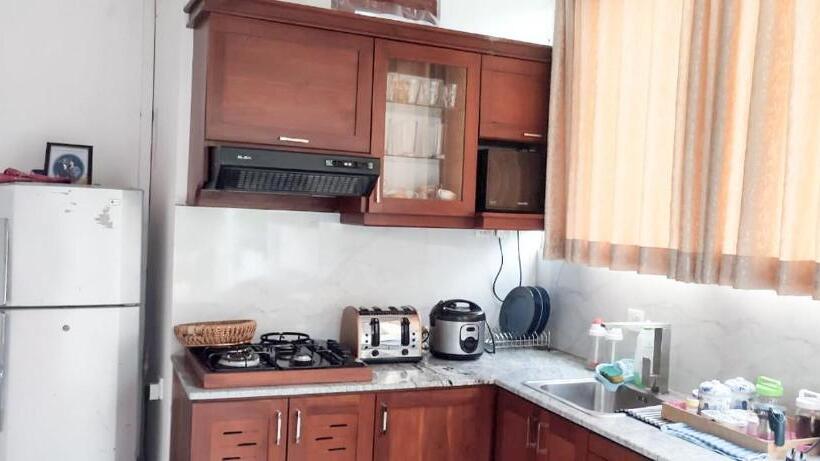 带1个卧室带花园景观的公寓, Blossoms Apartment 20 Min From Air Port