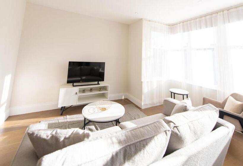 带1个卧室的豪华公寓, Ealing Residency