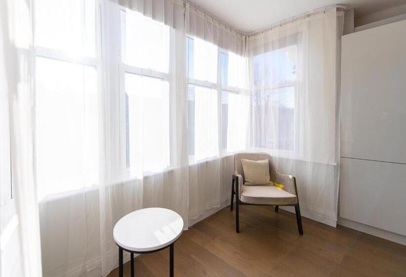 带1个卧室的豪华公寓, Ealing Residency