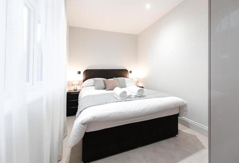 Апартаменты 1 Спальня, Ealing Residency
