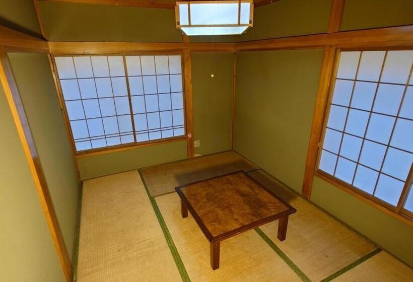 غرفة قياسية ثلاثية, 1800