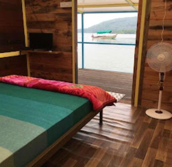 豪华房间, House On Waves Malvan