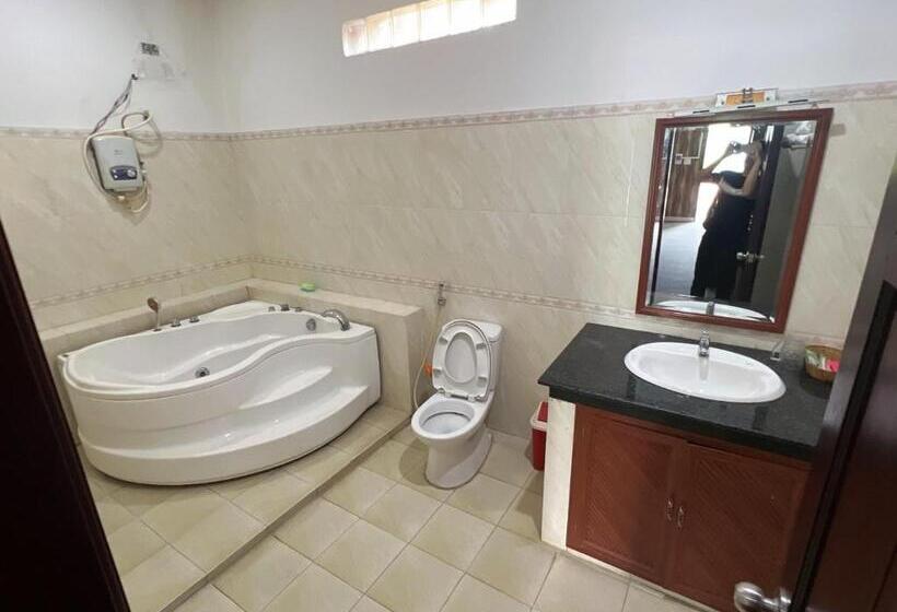 اتاق استاندارد با چشمانداز باغ, Phi Long 2 Hotel Thu Dau Mot