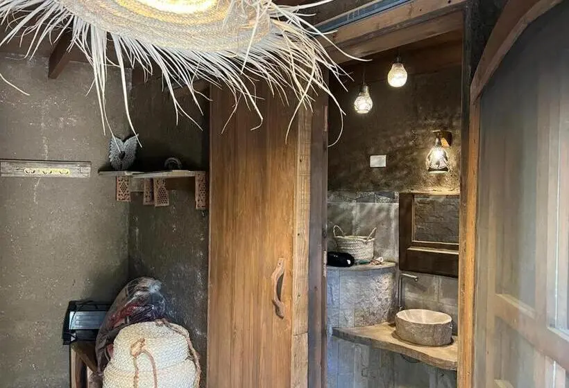 اتاق استاندارد, Nassimah