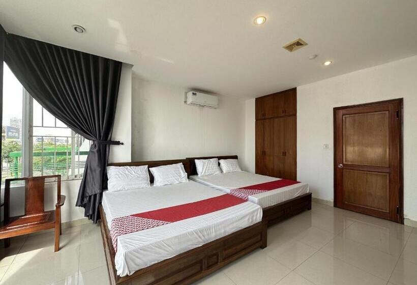 اتاق لوکس خانوادگی, Oyo 1215 3 Lu