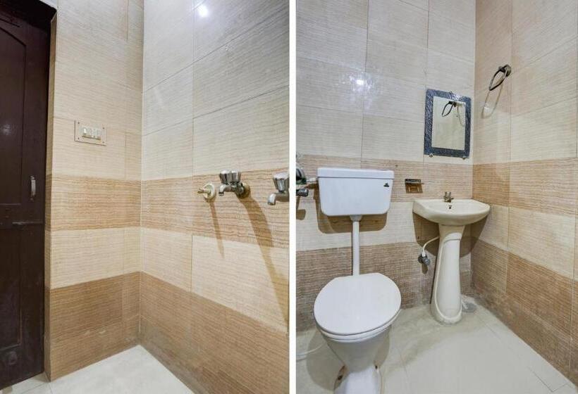 Трехместный Номер Классика, Oyo Royal Wings