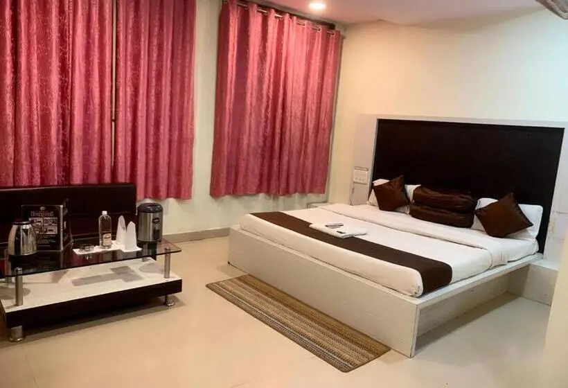 Chambre Deluxe, Payal & Restaurent