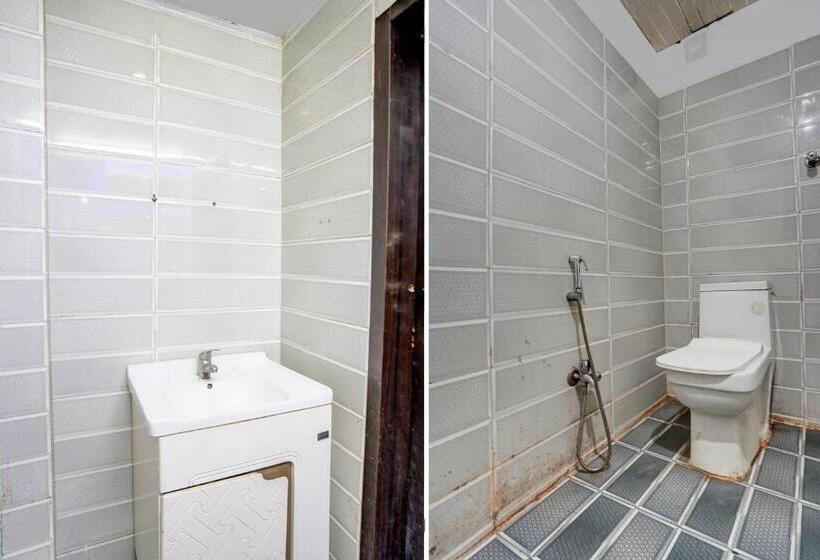 اتاق کلاسیک سه تخته, Oyo Flagship Sr Hotel And Marriage Hall