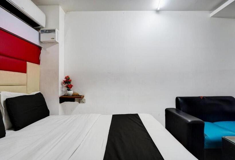 اتاق کلاسیک سه تخته, Oyo Flagship Sr Hotel And Marriage Hall