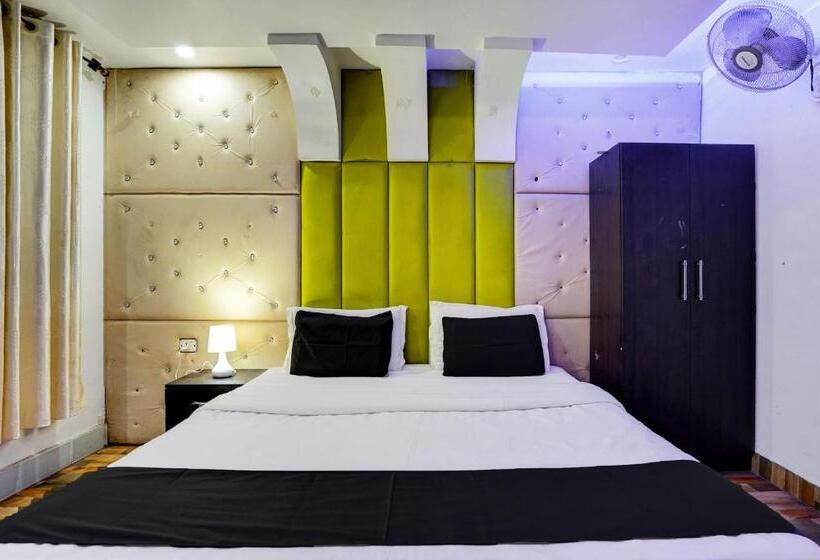 اتاق کلاسیک سه تخته, Oyo Flagship Sr Hotel And Marriage Hall