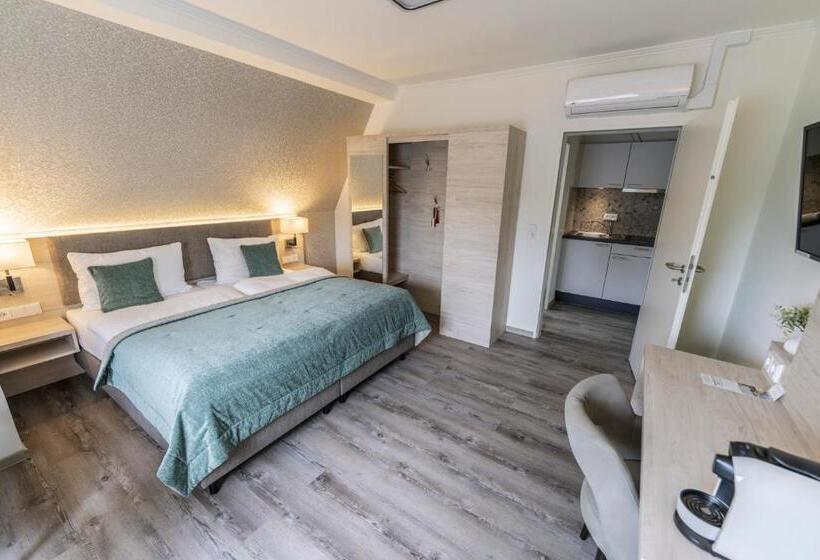 غرفة قياسية, Hökis Zimmervermietung 8 Mit Küchenzeile