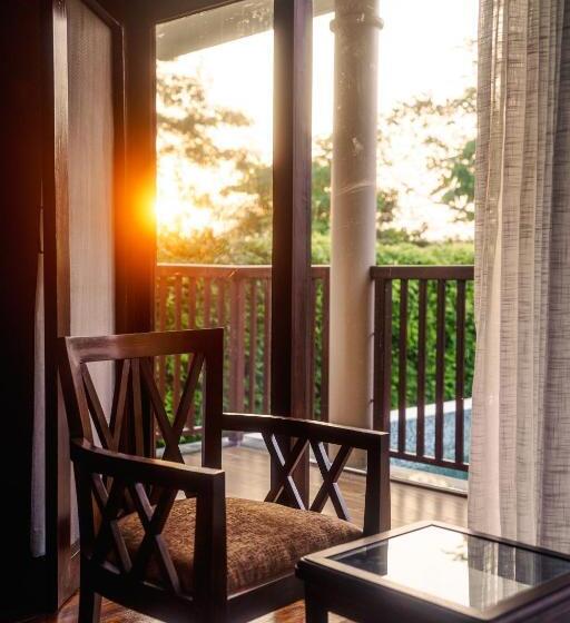 ویلای لوکس 1 خوابه, River Bank Jungle Resort