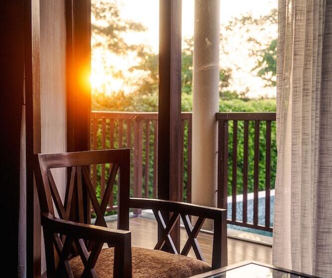 ویلای لوکس 1 خوابه, River Bank Jungle Resort