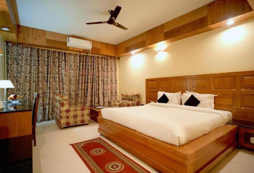 غرفة ديلوكس مزودة بشرفة, Shivalik Hotel And Resorts